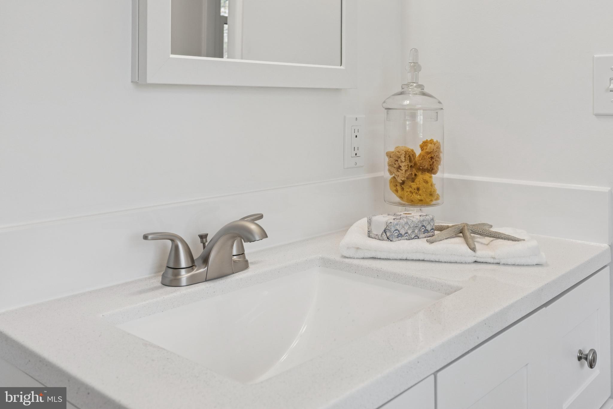 ROMANCOKE ON THE BAY - Residential