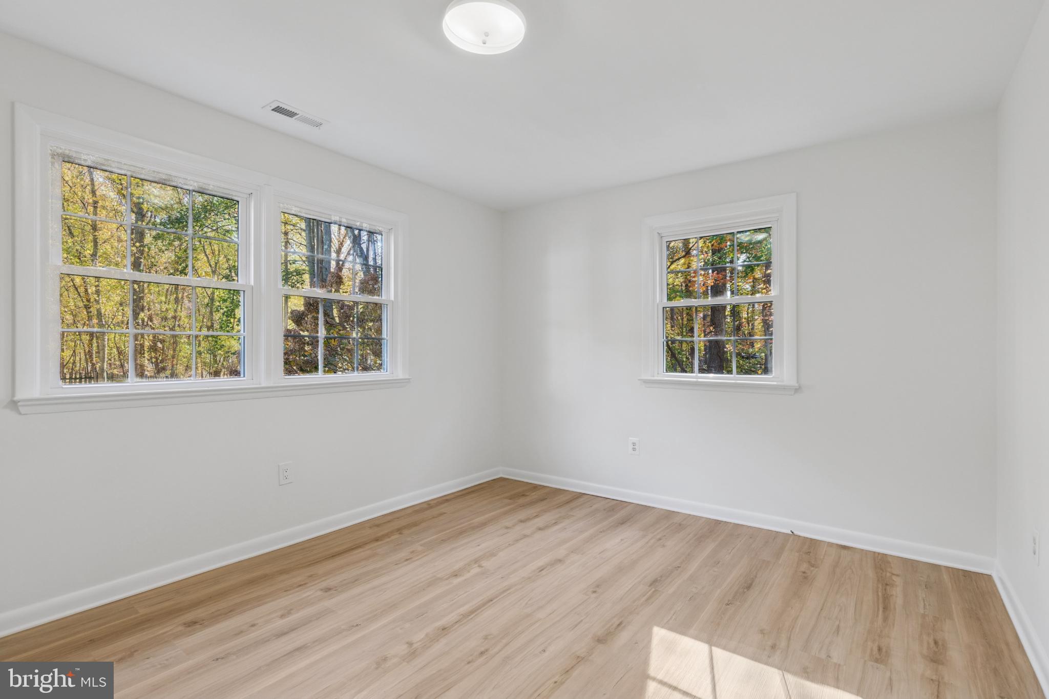 ROMANCOKE ON THE BAY - Residential