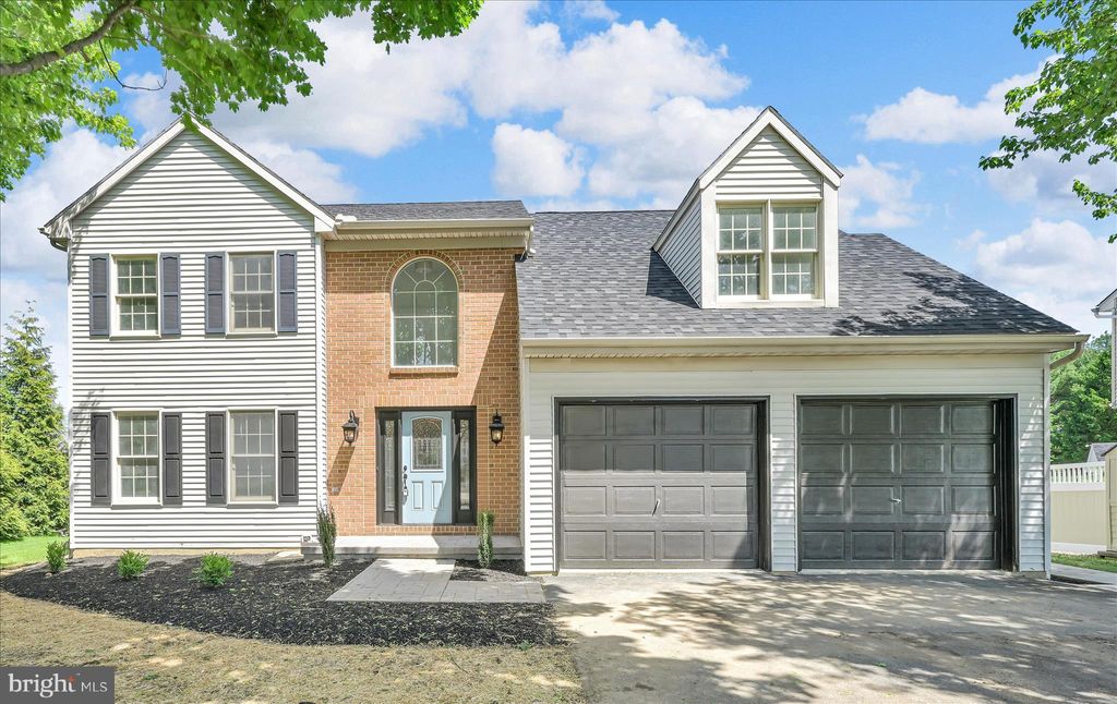 Photo of 115 Saybrooke Drive, LITITZ, PA 17543 (MLS # PALA2087956)