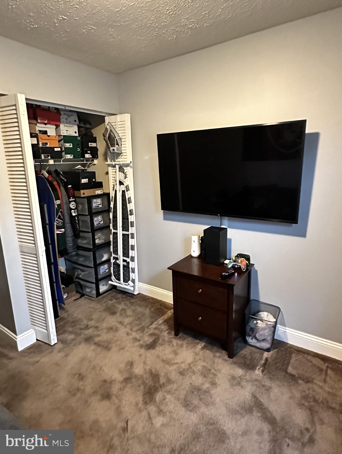 WAKEFIELD NEIGHBORHOOD - Residential