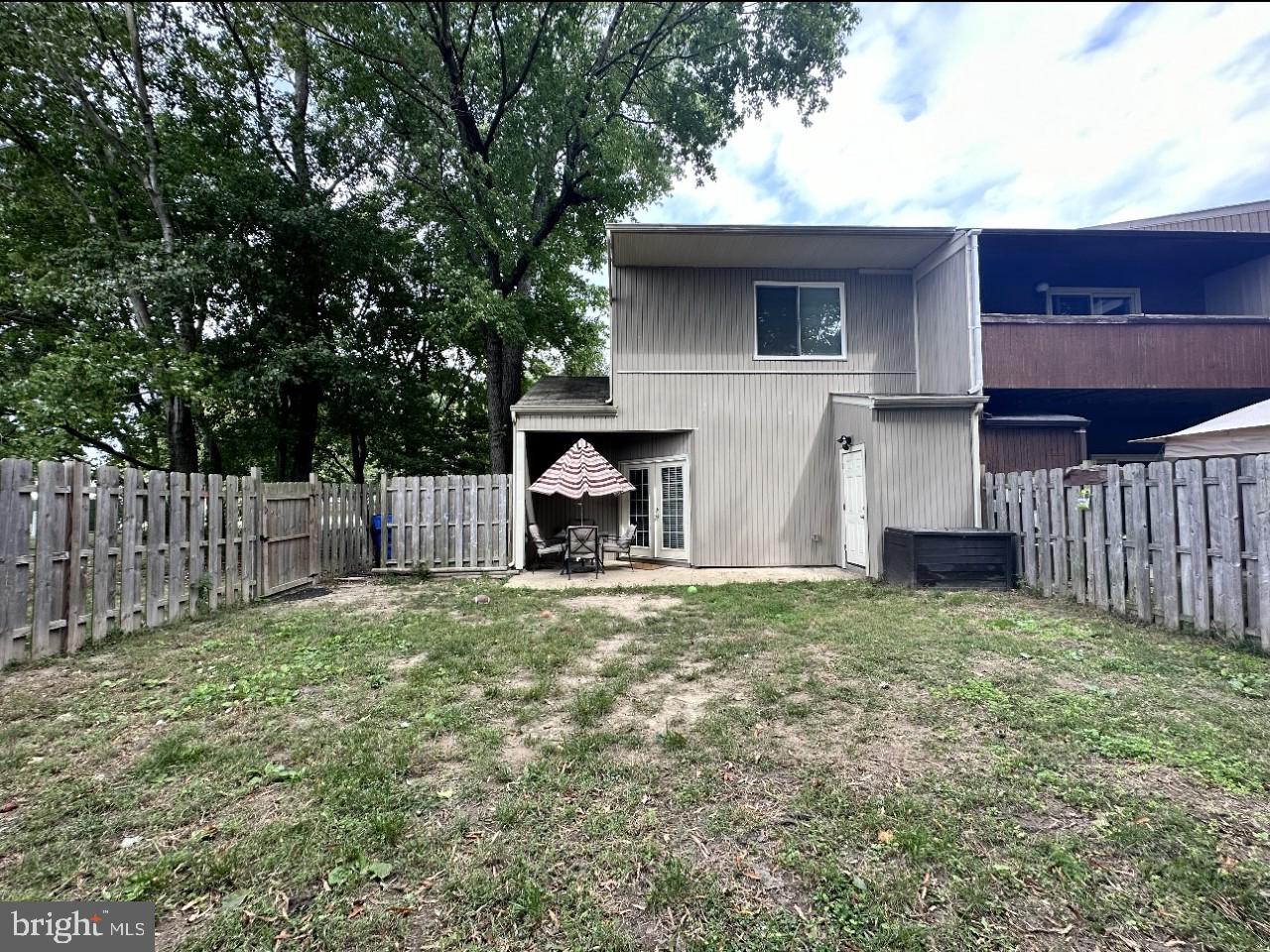 WAKEFIELD NEIGHBORHOOD - Residential