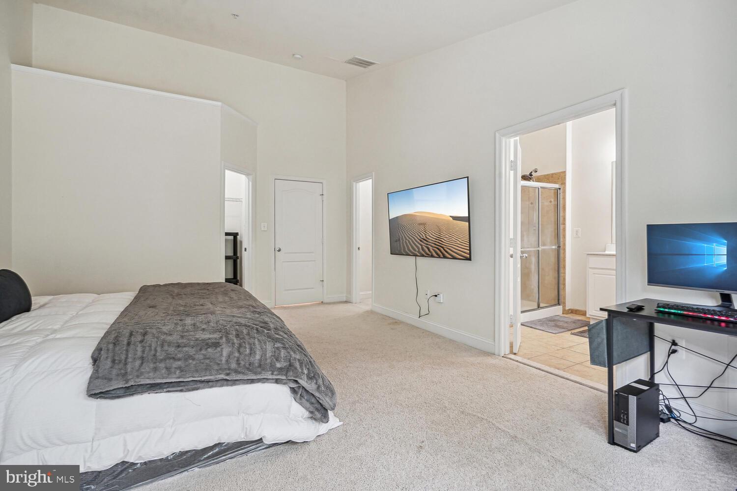 RIVERWATCH IND HEAD - Residential