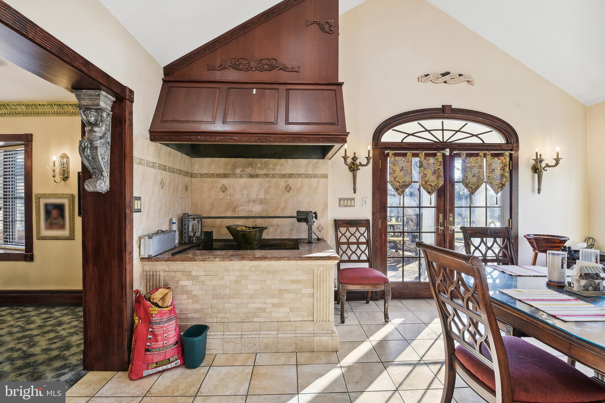 HANCES POINT - Residential