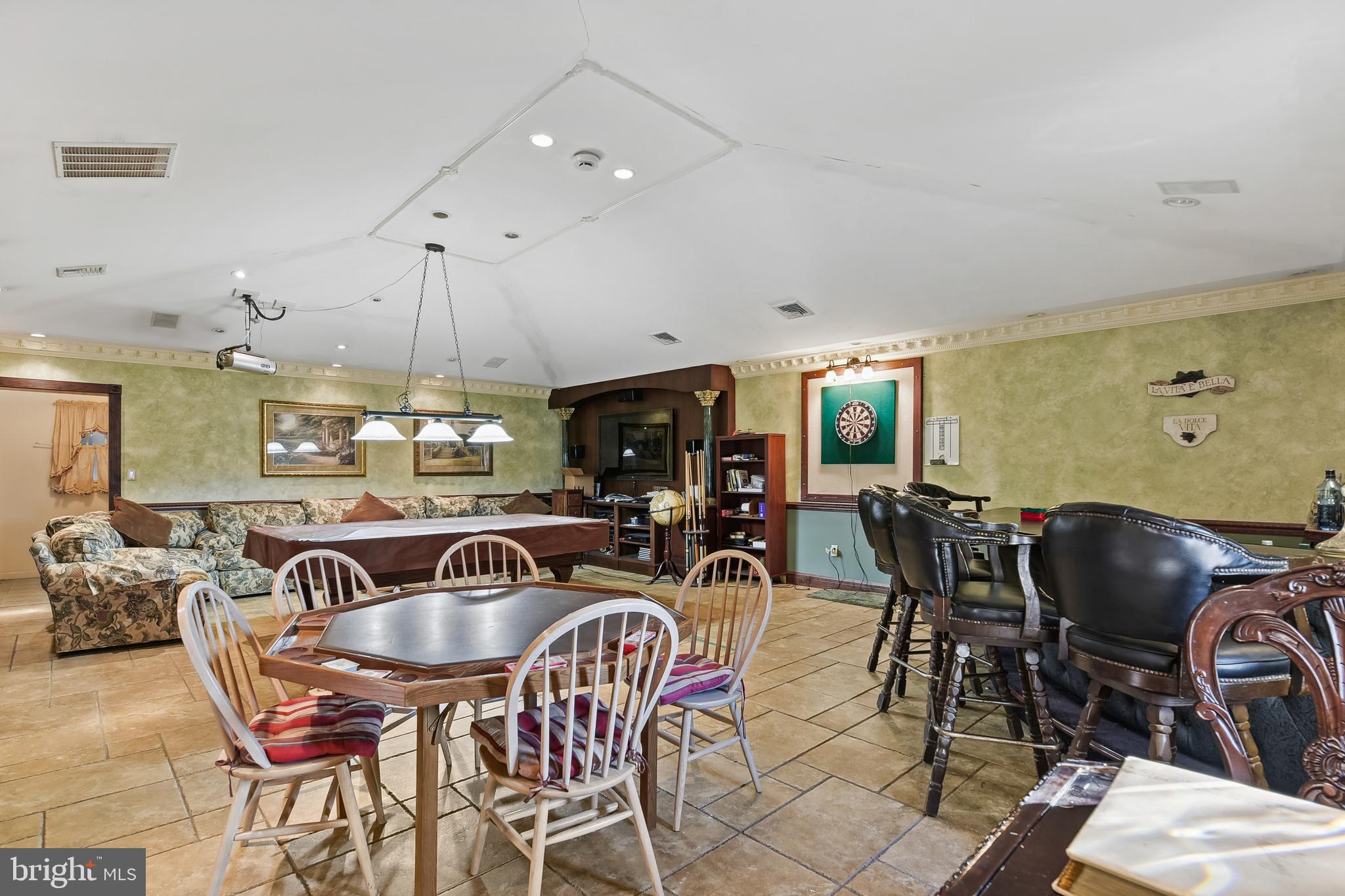 HANCES POINT - Residential