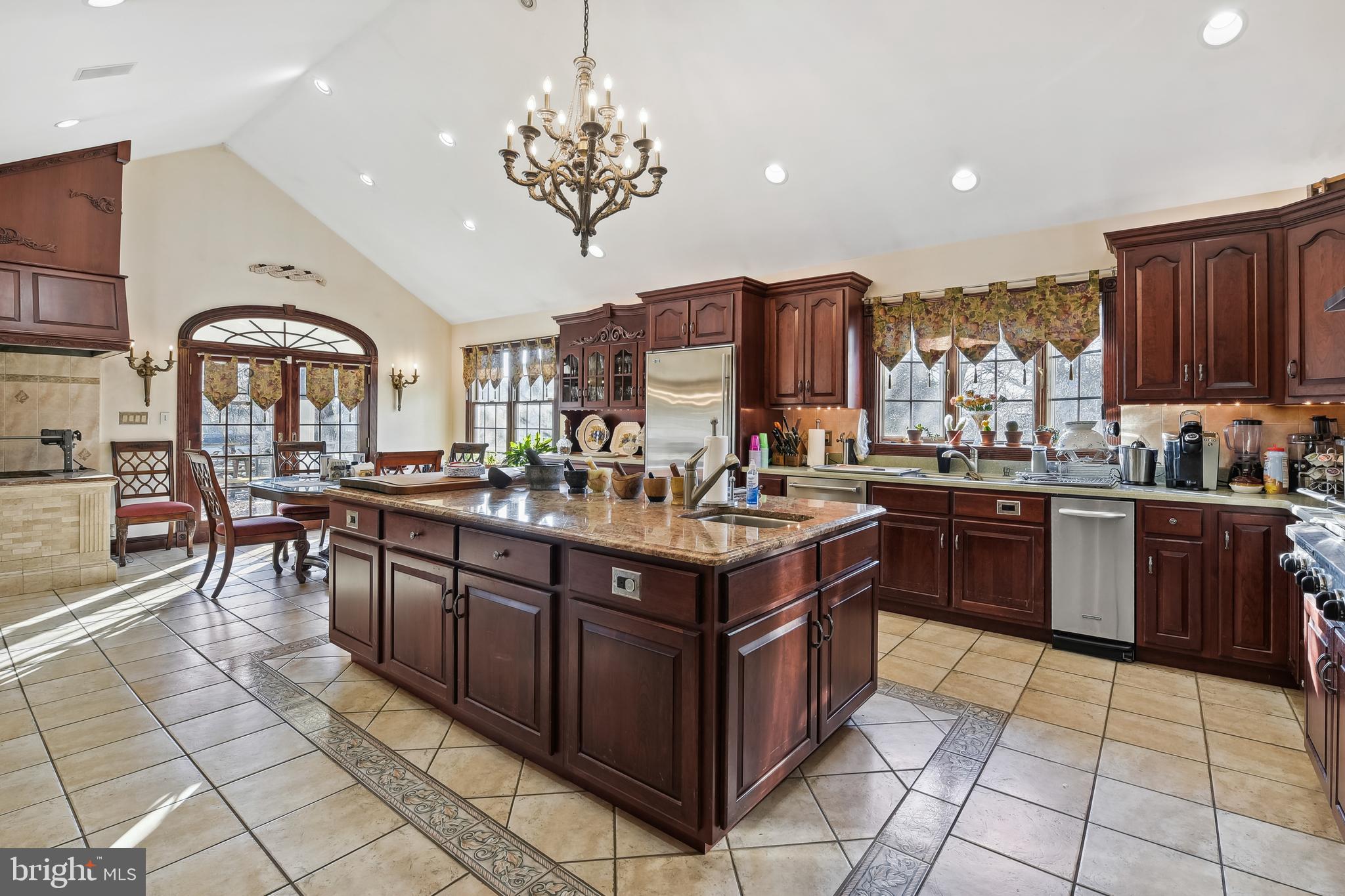 HANCES POINT - Residential