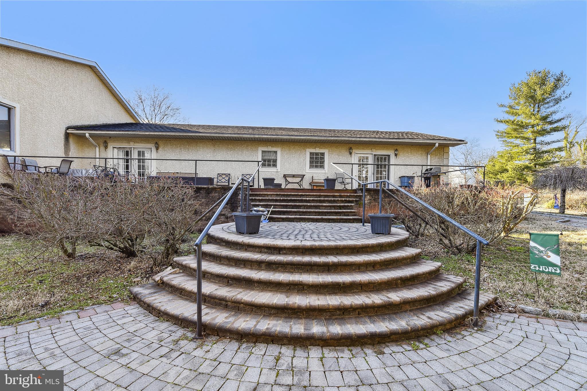 HANCES POINT - Residential