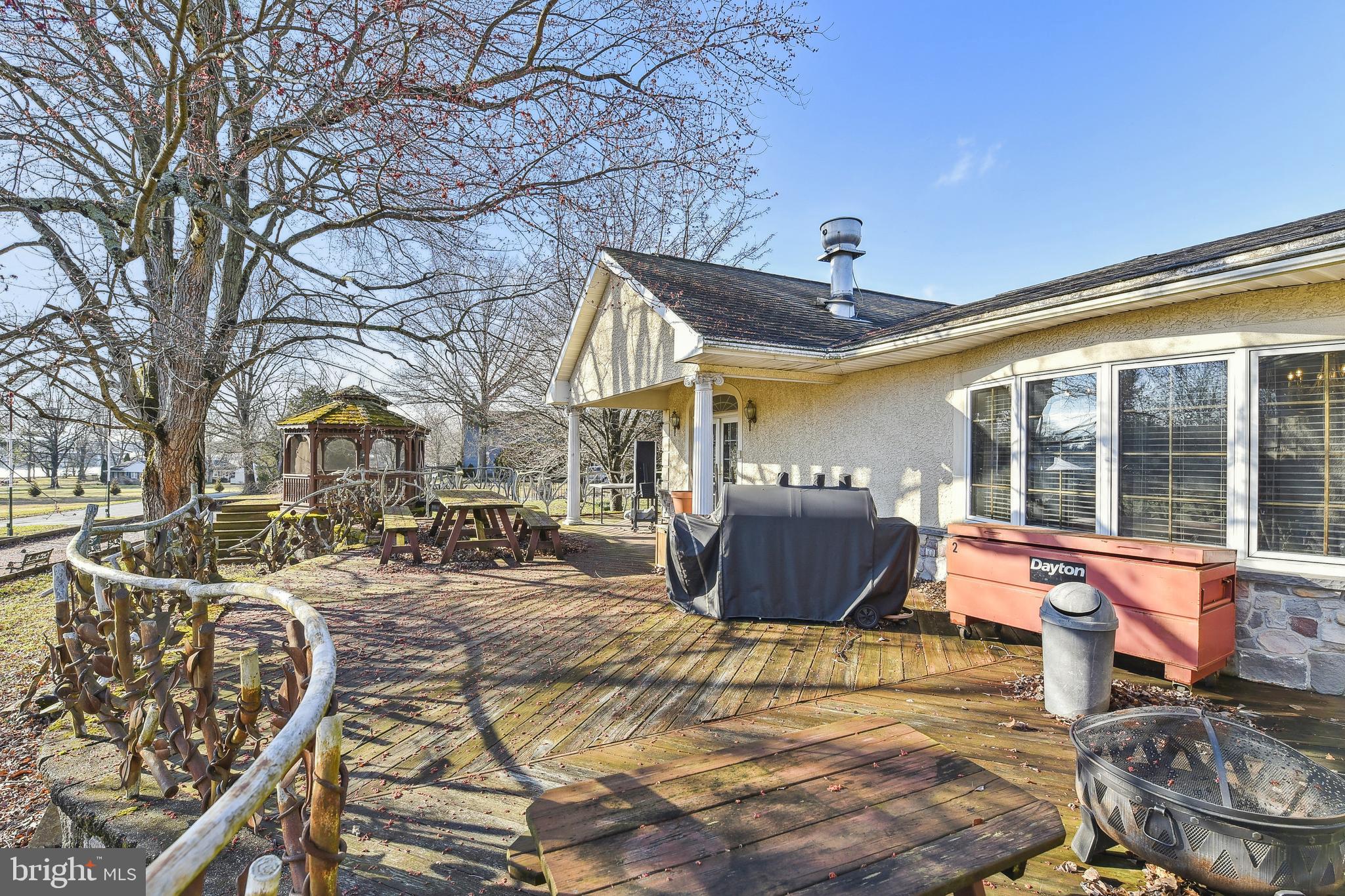 HANCES POINT - Residential