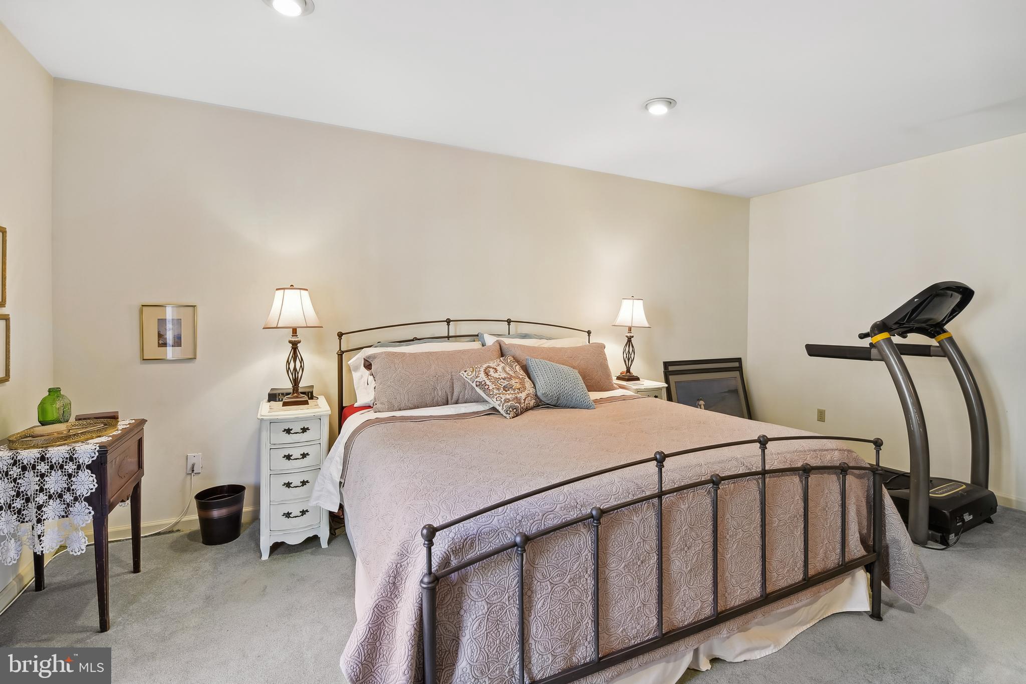 HANCES POINT - Residential