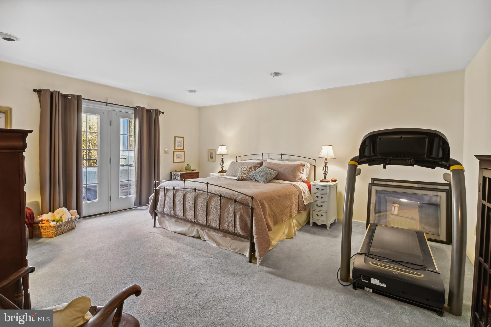 HANCES POINT - Residential