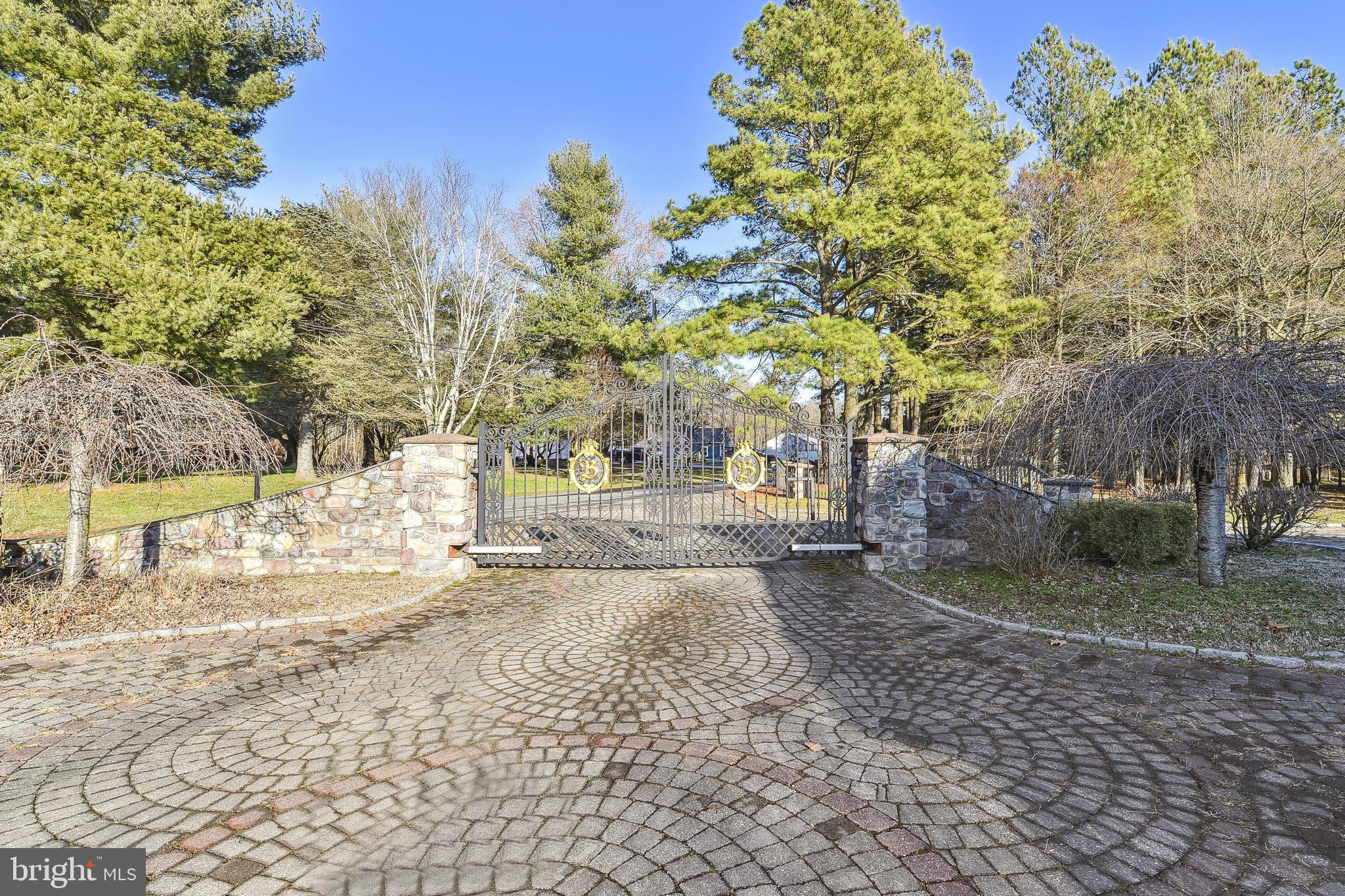 HANCES POINT - Residential