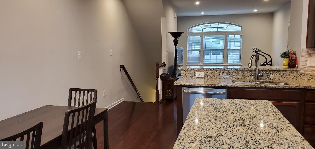 PARKSIDE - Residential Lease