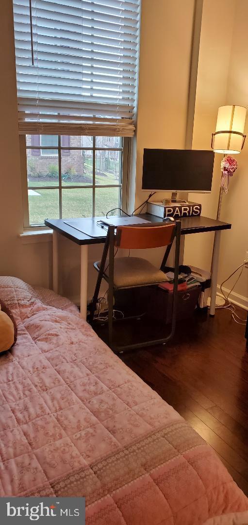 PARKSIDE - Residential Lease