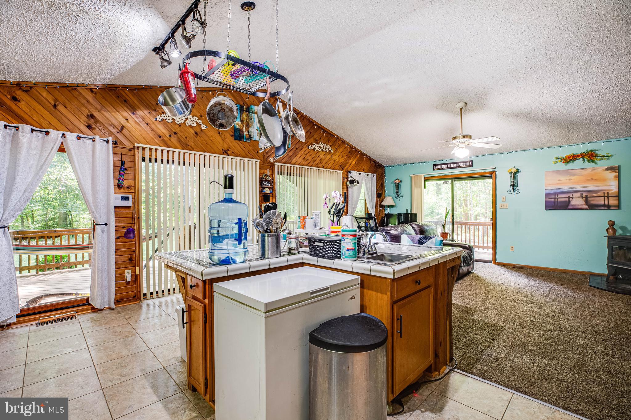 CAROLINE PINES - Residential