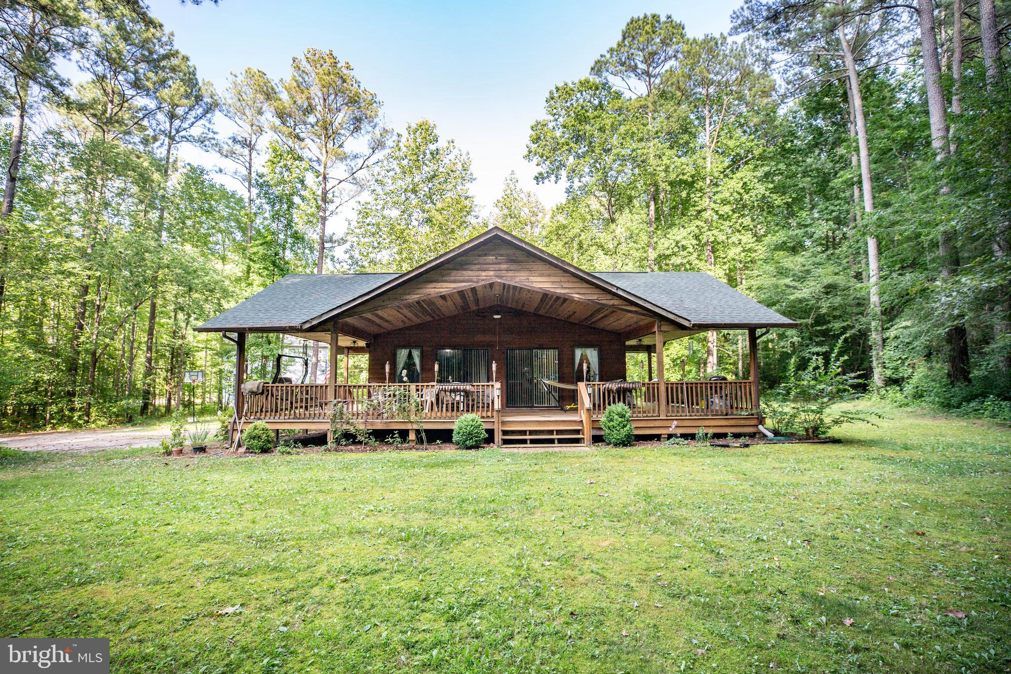 CAROLINE PINES - Residential