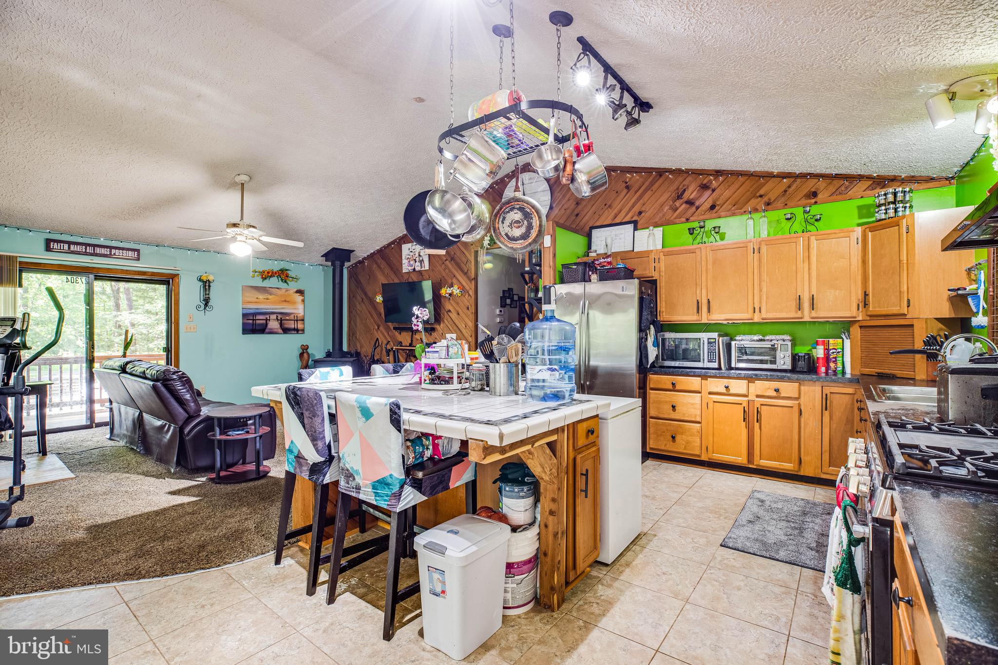 CAROLINE PINES - Residential