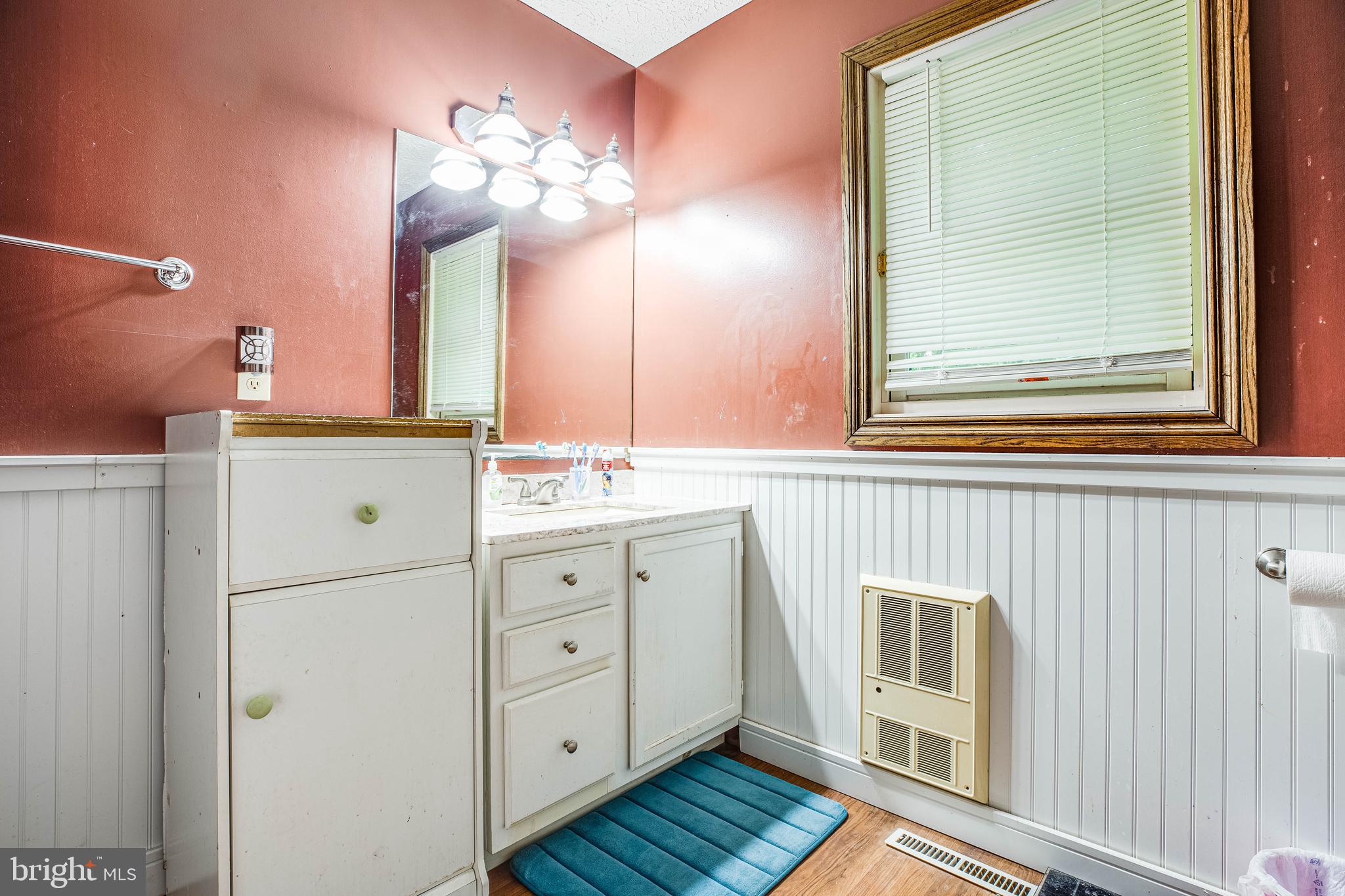 CAROLINE PINES - Residential