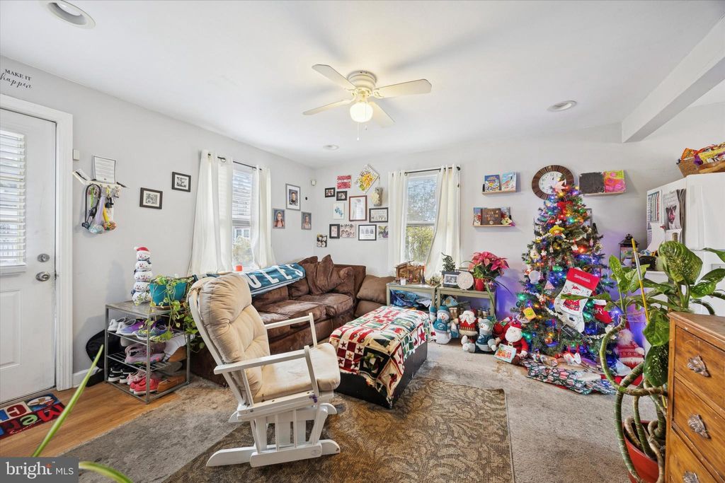 Photo of 909 Walnut Street, COLLINGDALE, PA 19023 (MLS # PADE2104900)