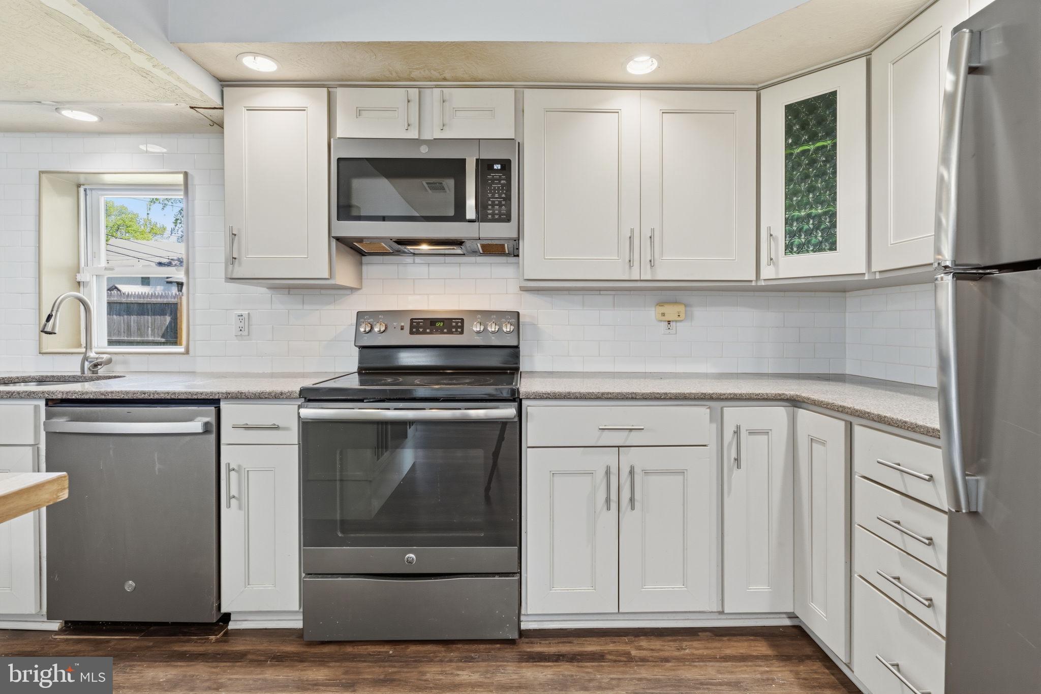 VERMILION HILL - Residential