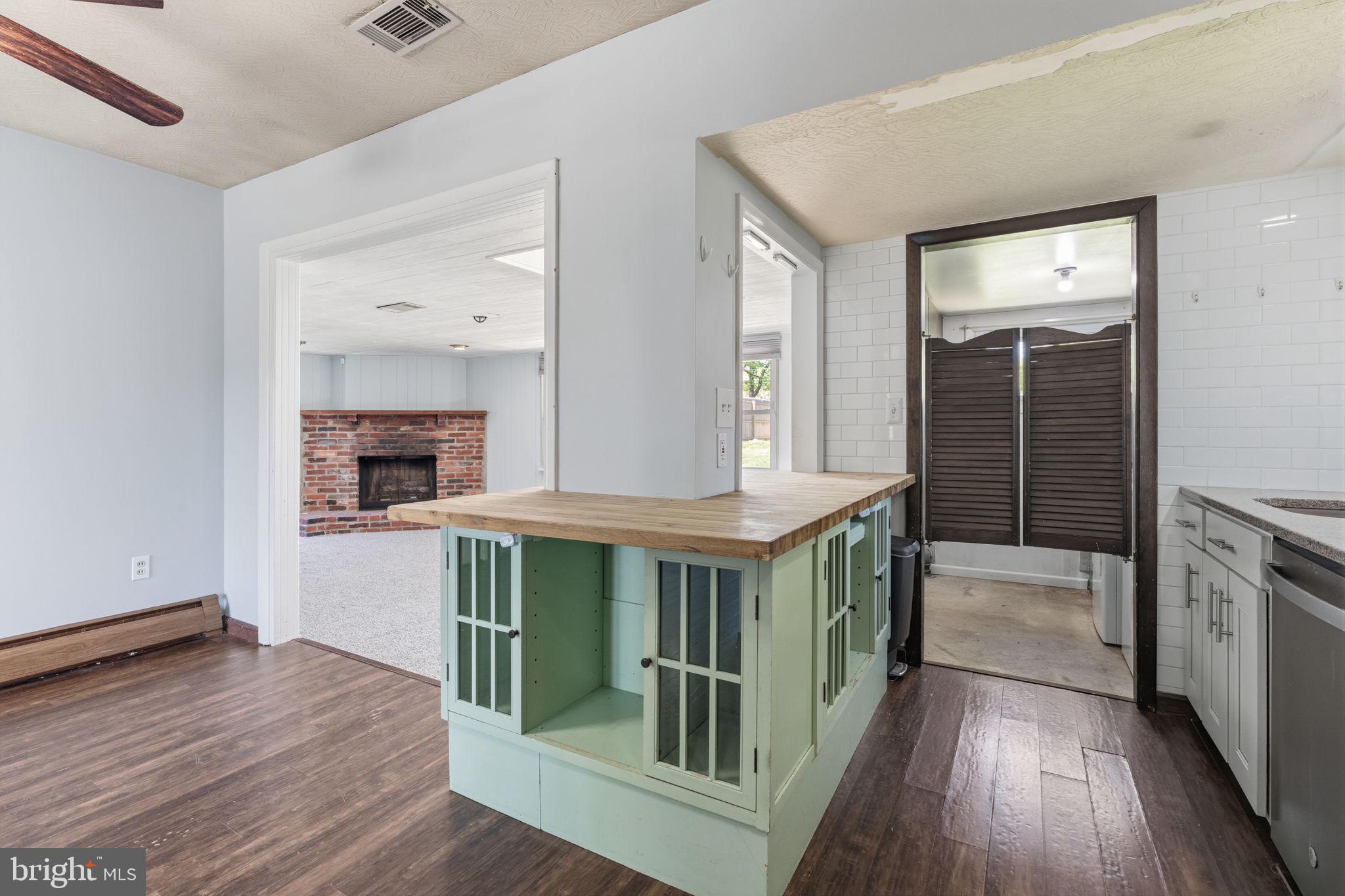 VERMILION HILL - Residential