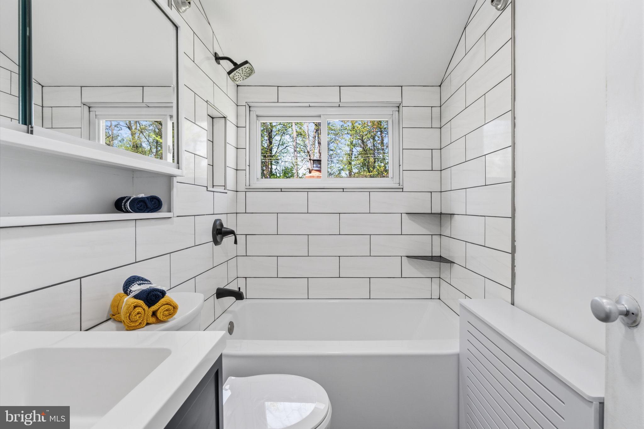 VERMILION HILL - Residential