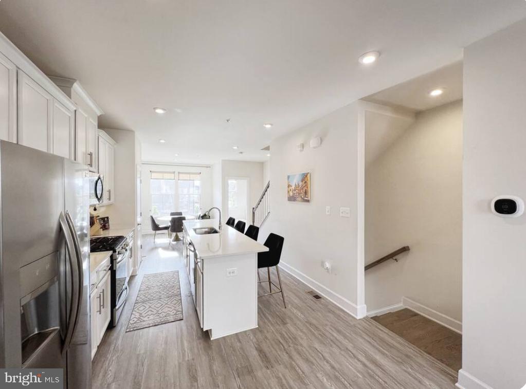 CAPITAL COURT - Residential Lease