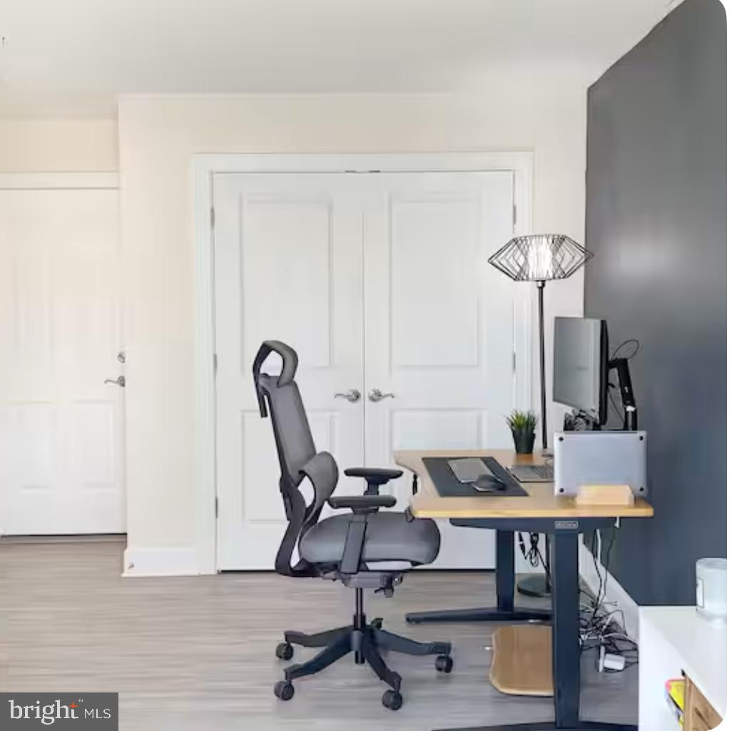 CAPITAL COURT - Residential Lease