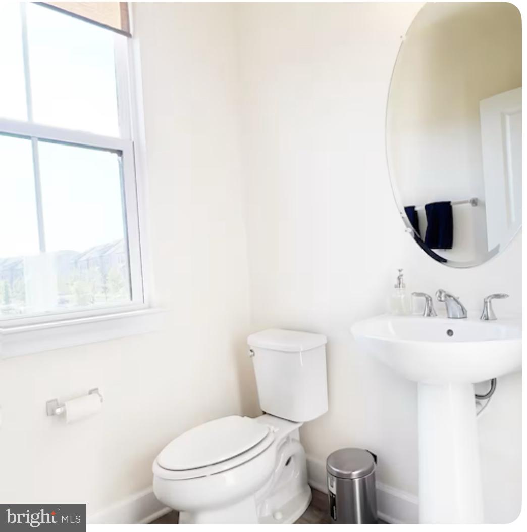 CAPITAL COURT - Residential Lease