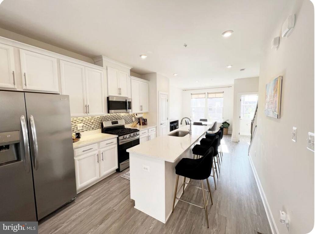 CAPITAL COURT - Residential Lease