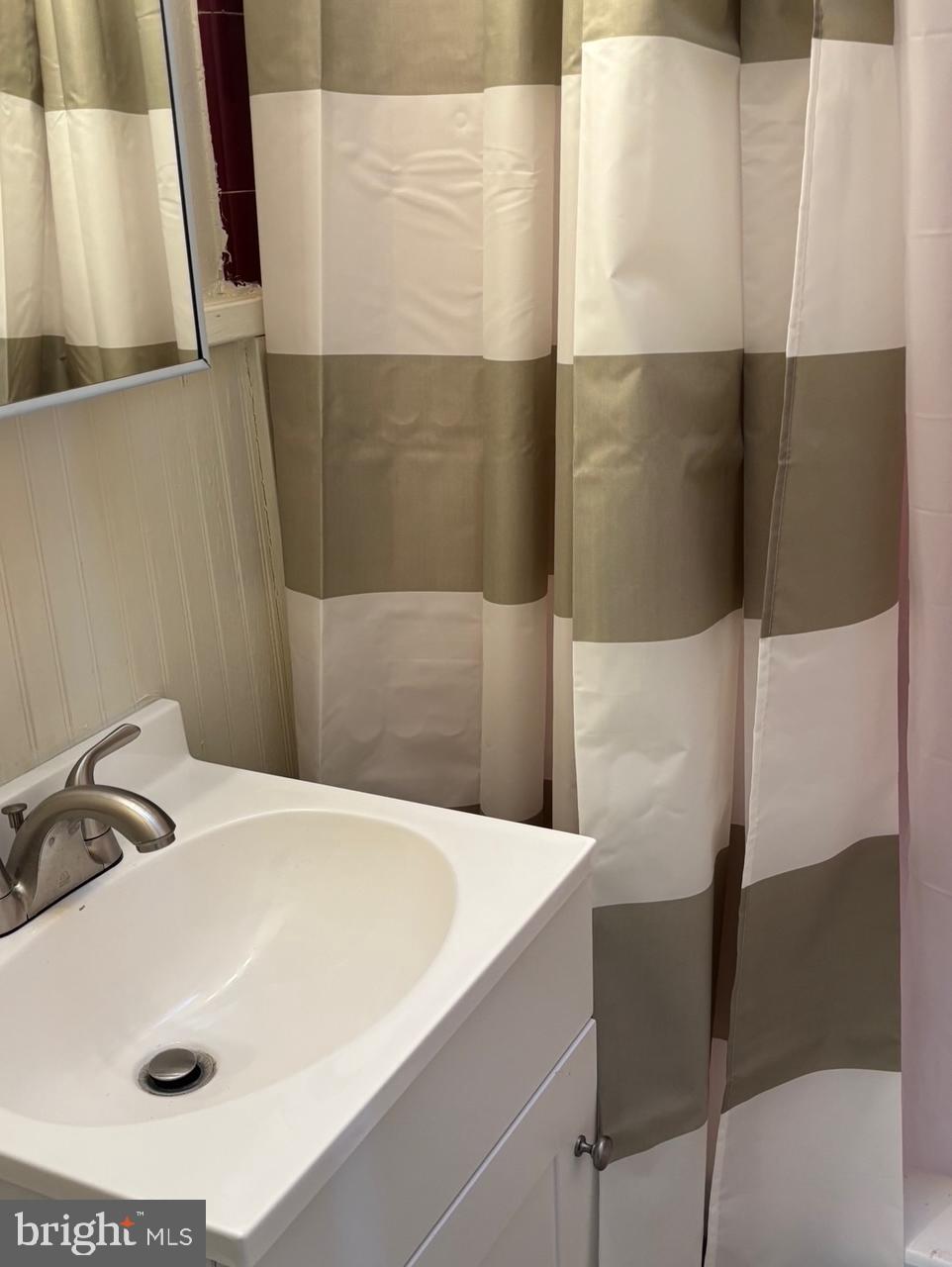 SHARON HILL - Residential Lease