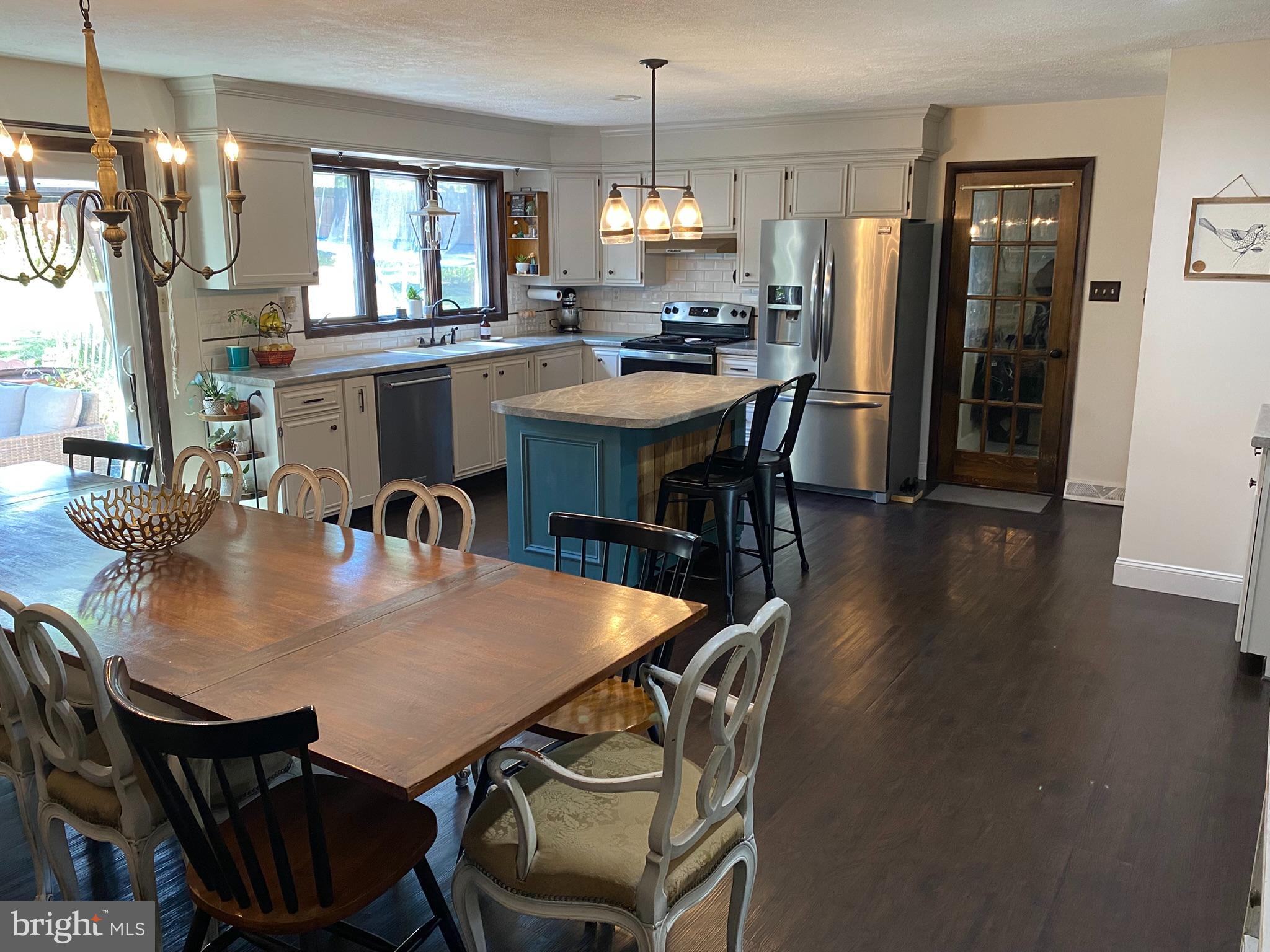 BRADDOCK ESTATES - Residential