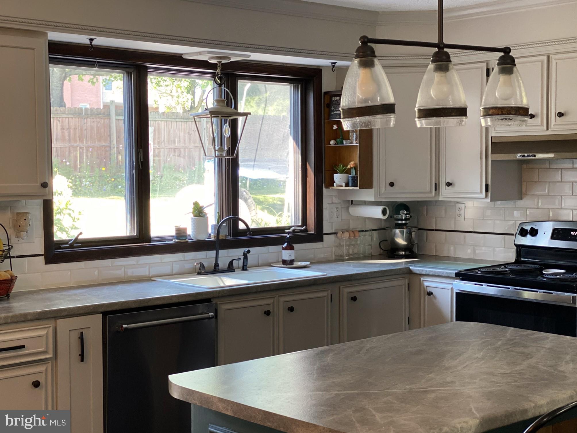 BRADDOCK ESTATES - Residential