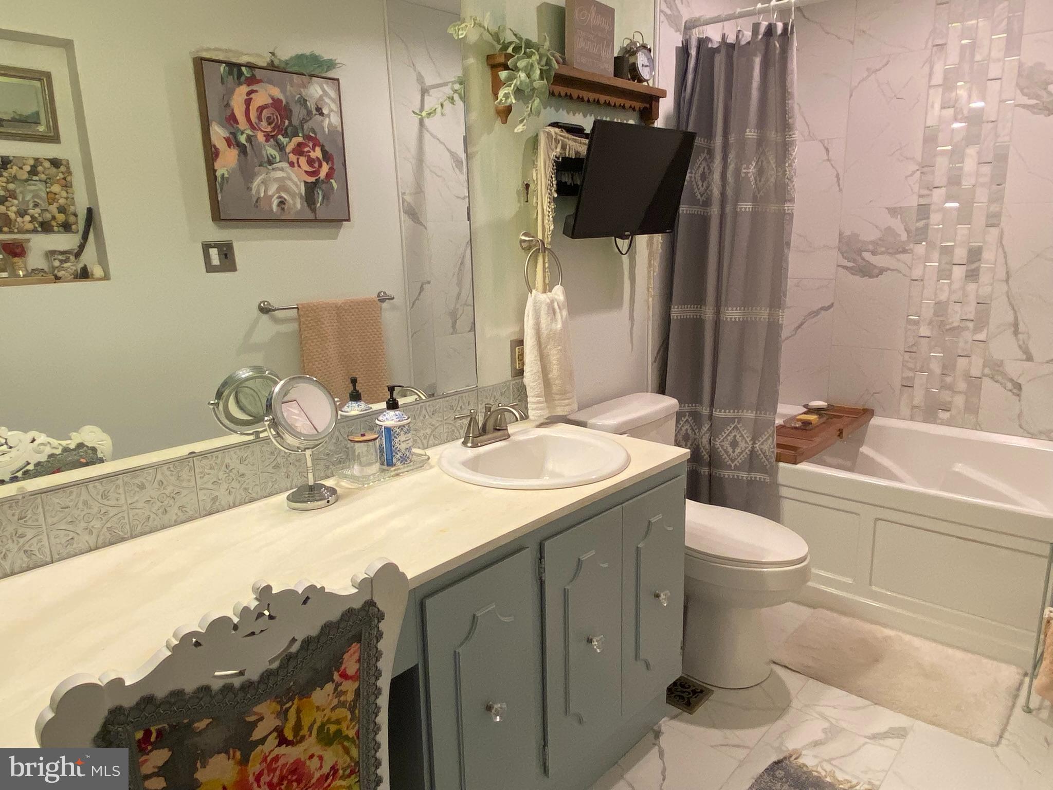 BRADDOCK ESTATES - Residential