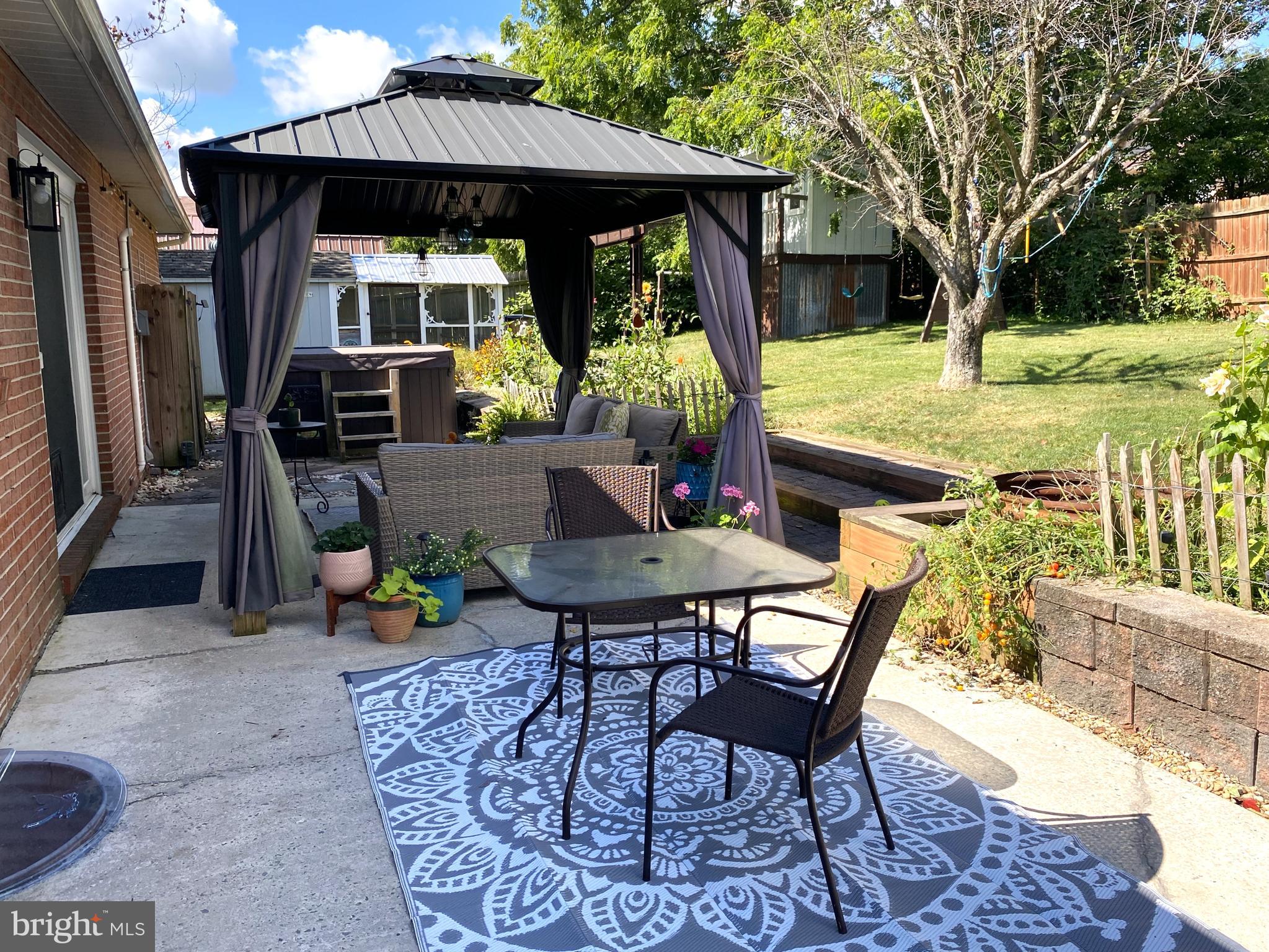 BRADDOCK ESTATES - Residential