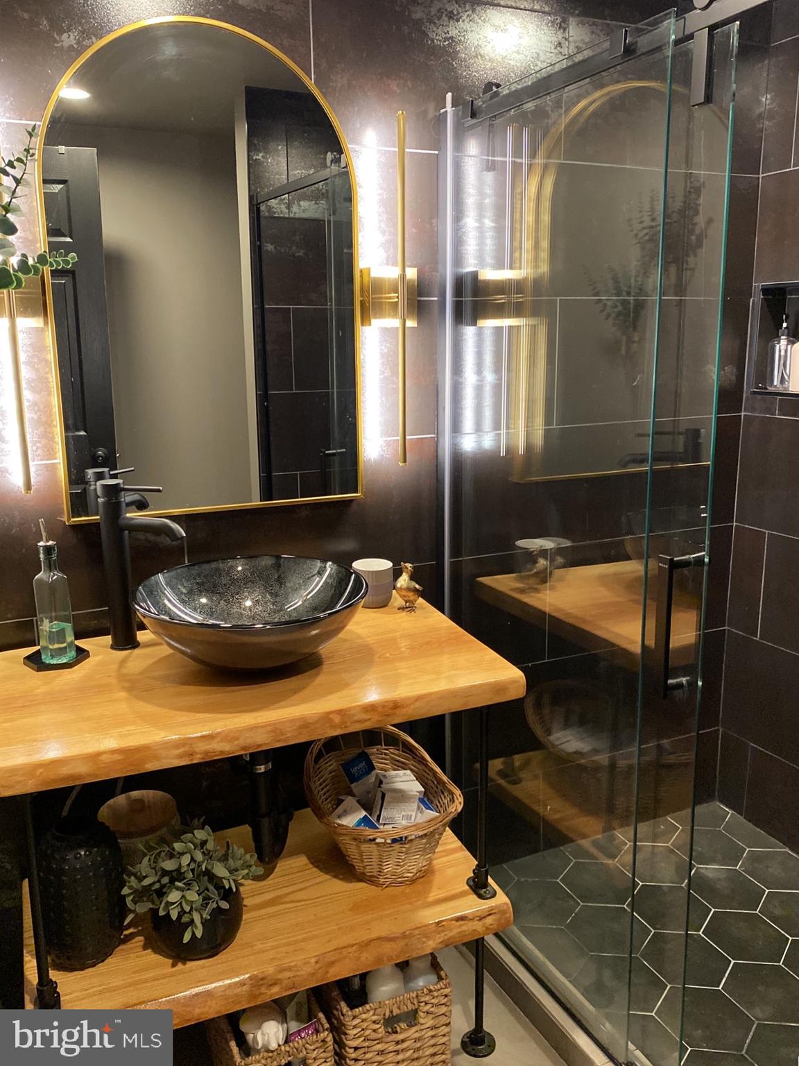 BRADDOCK ESTATES - Residential