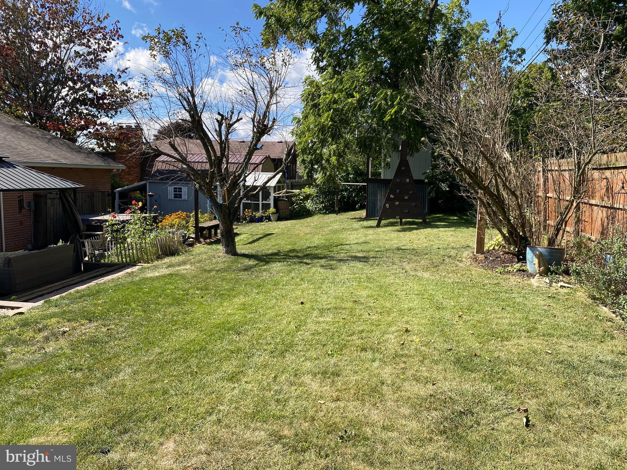 BRADDOCK ESTATES - Residential