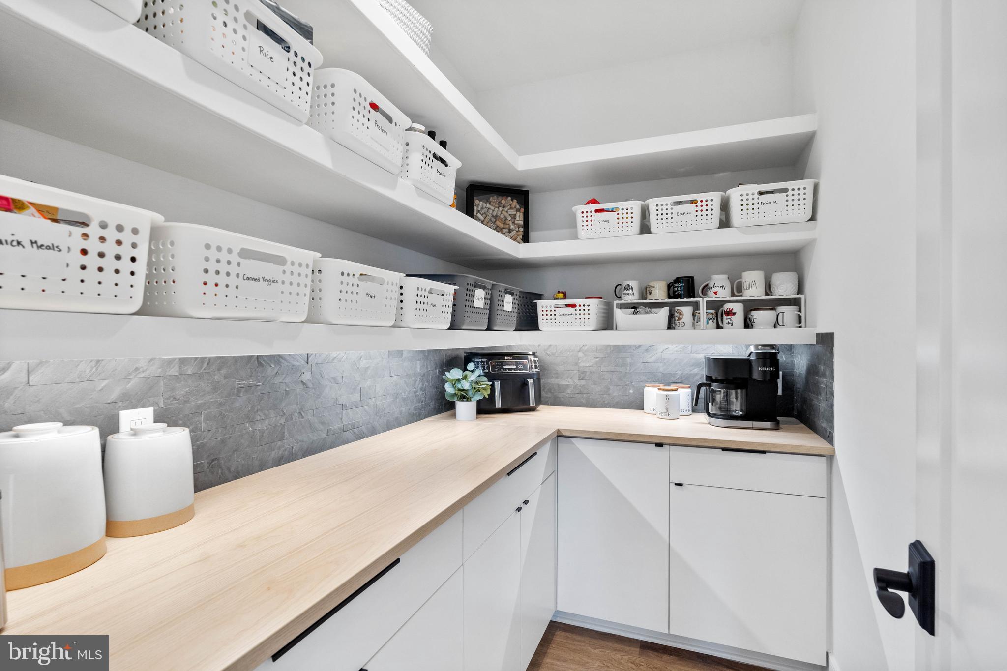 PIMMIT HILLS - Residential