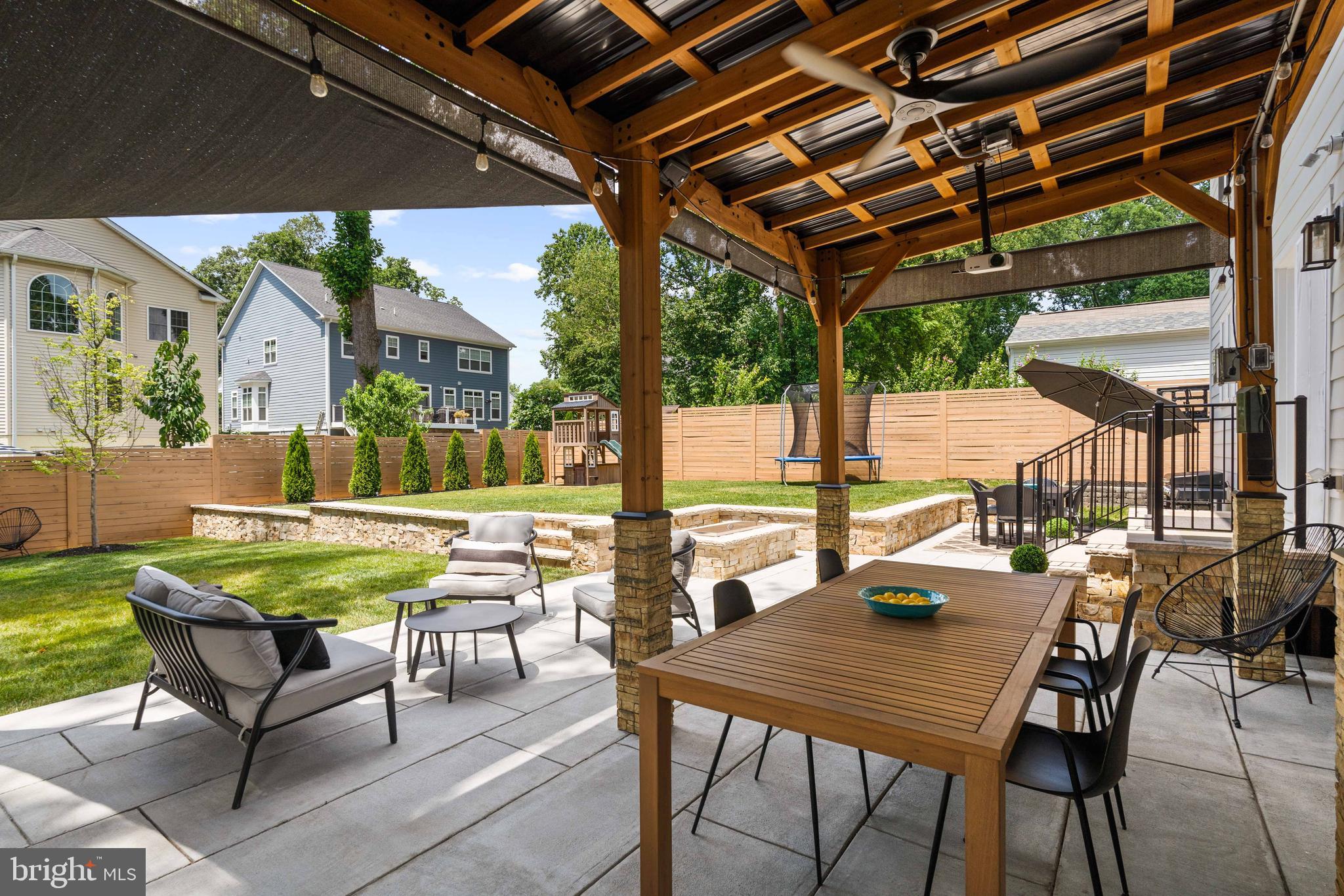 PIMMIT HILLS - Residential