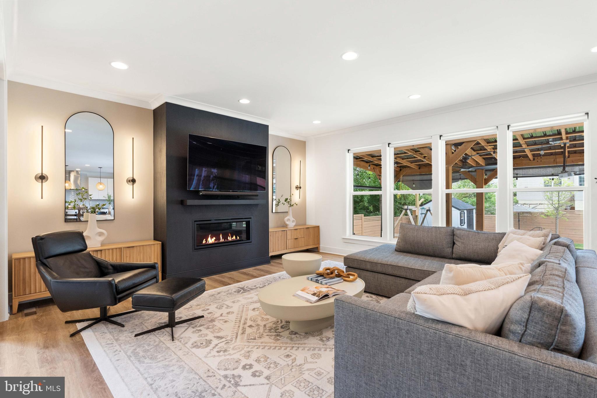 PIMMIT HILLS - Residential