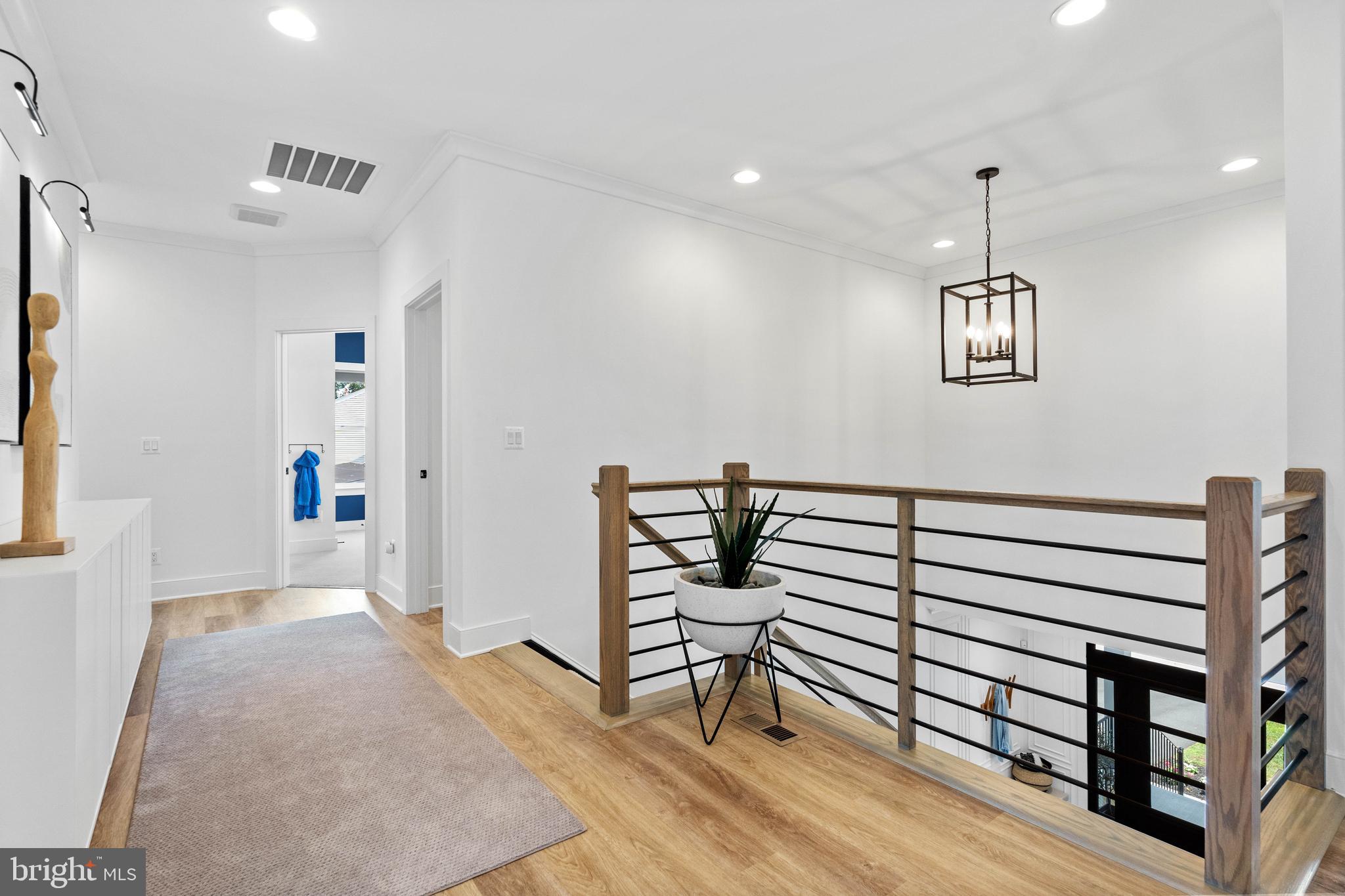 PIMMIT HILLS - Residential