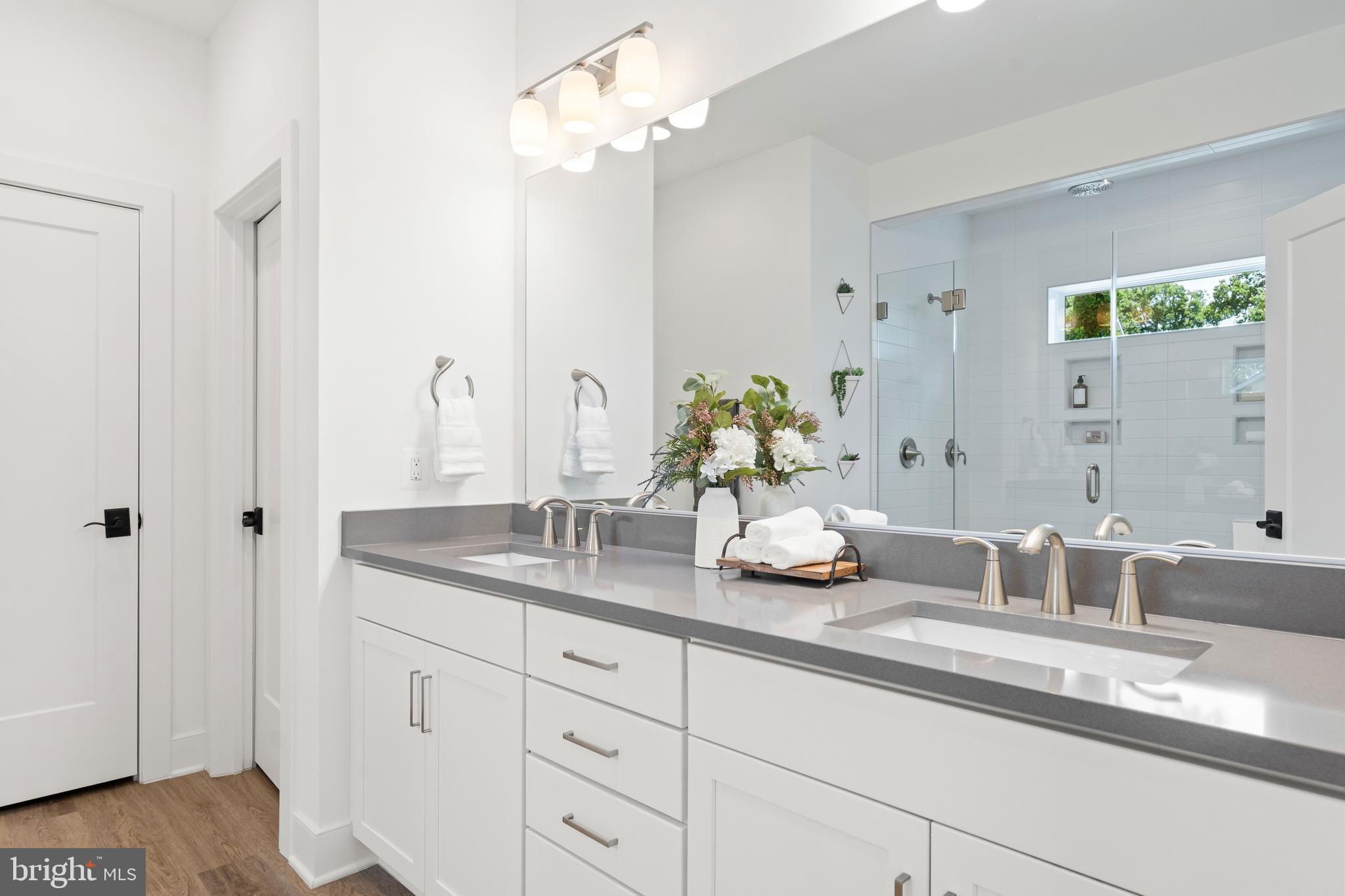 PIMMIT HILLS - Residential