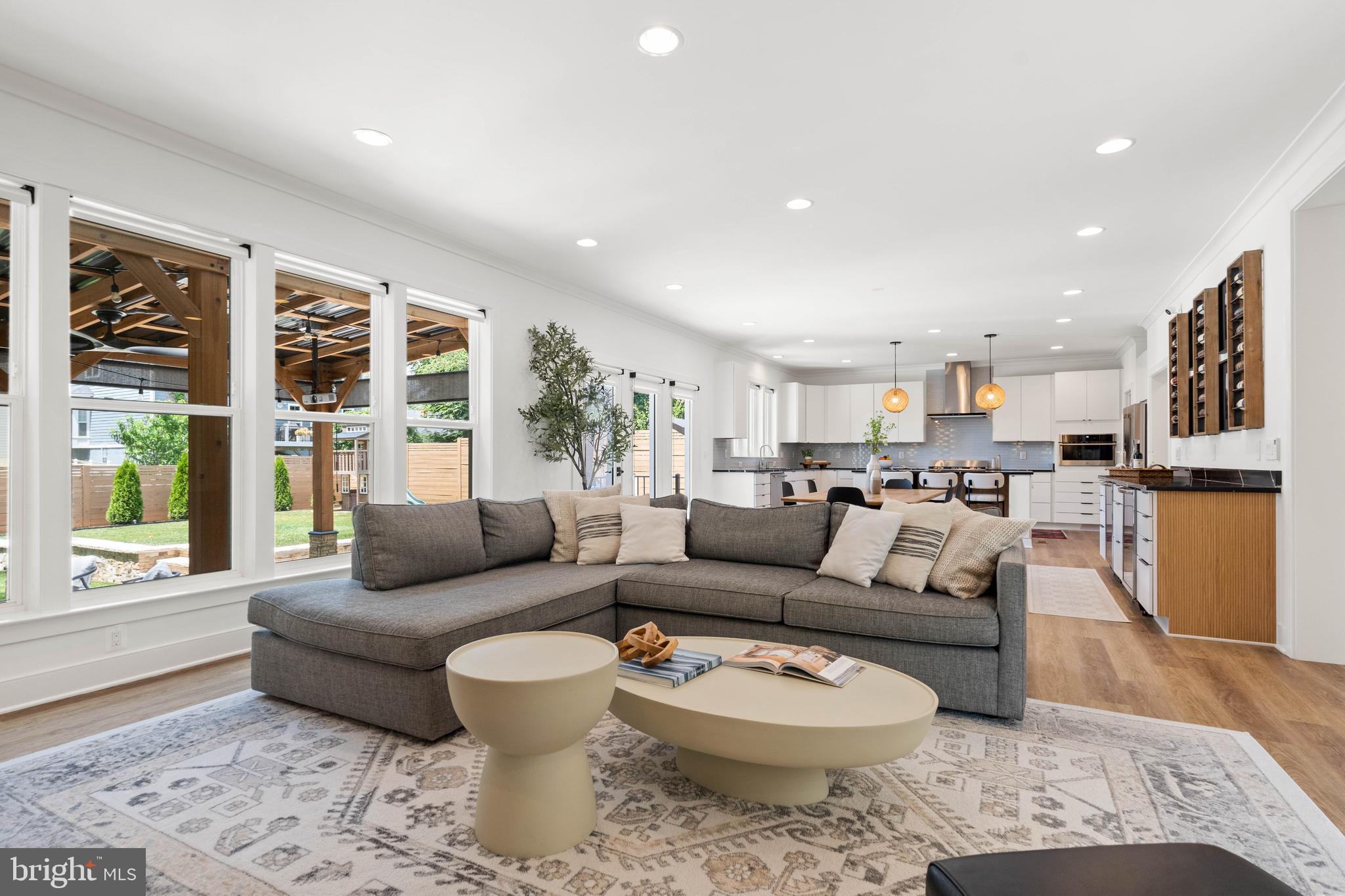 PIMMIT HILLS - Residential