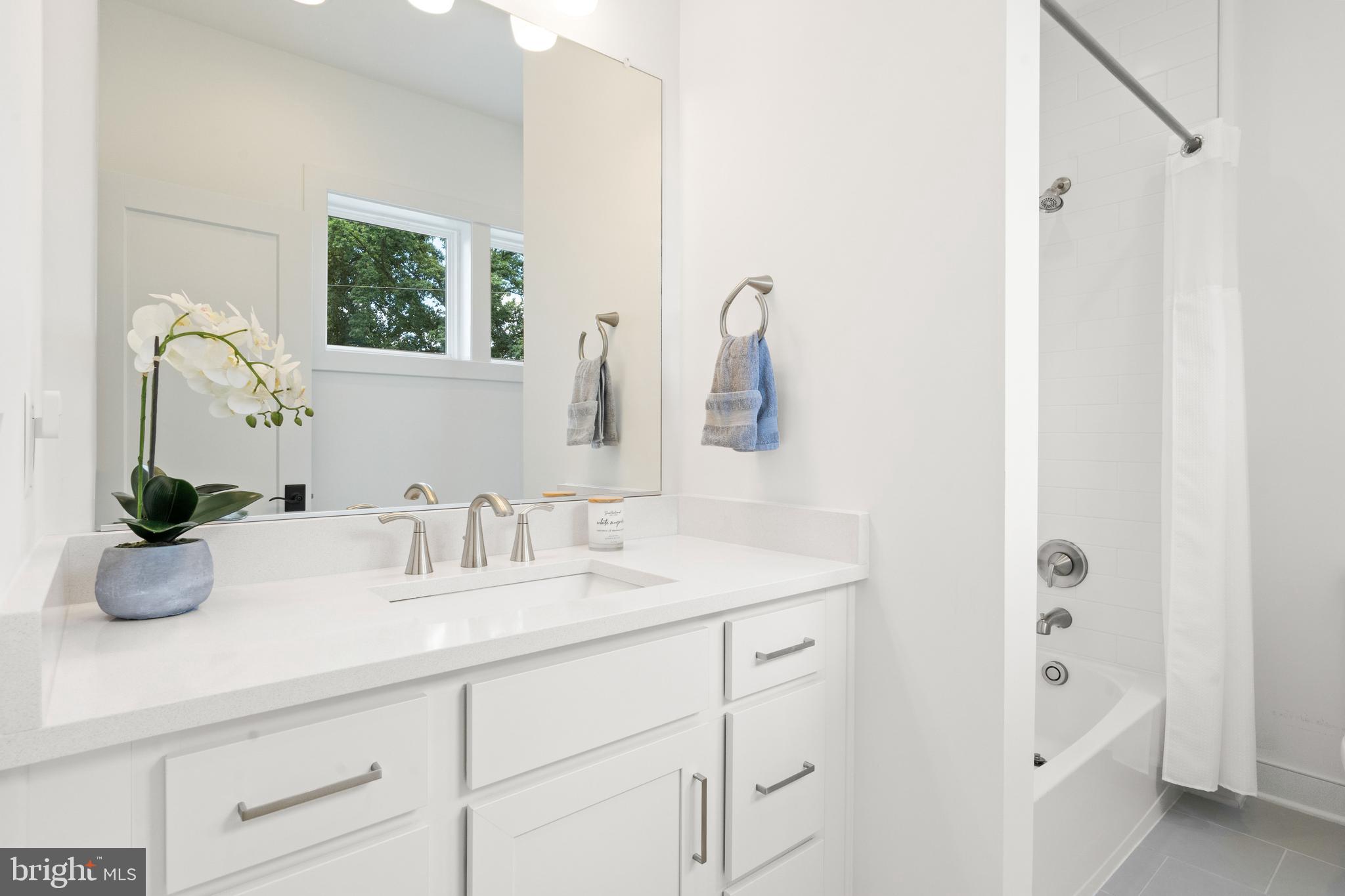 PIMMIT HILLS - Residential