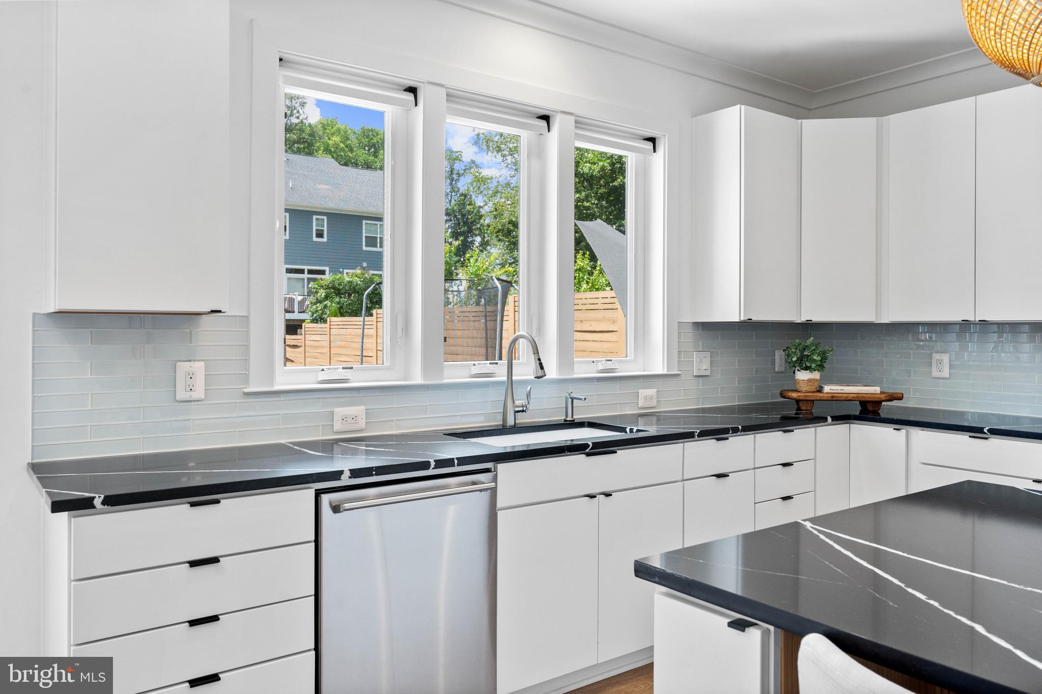 PIMMIT HILLS - Residential