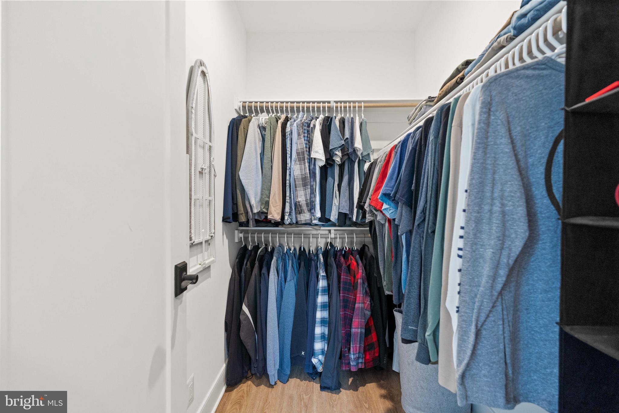 PIMMIT HILLS - Residential