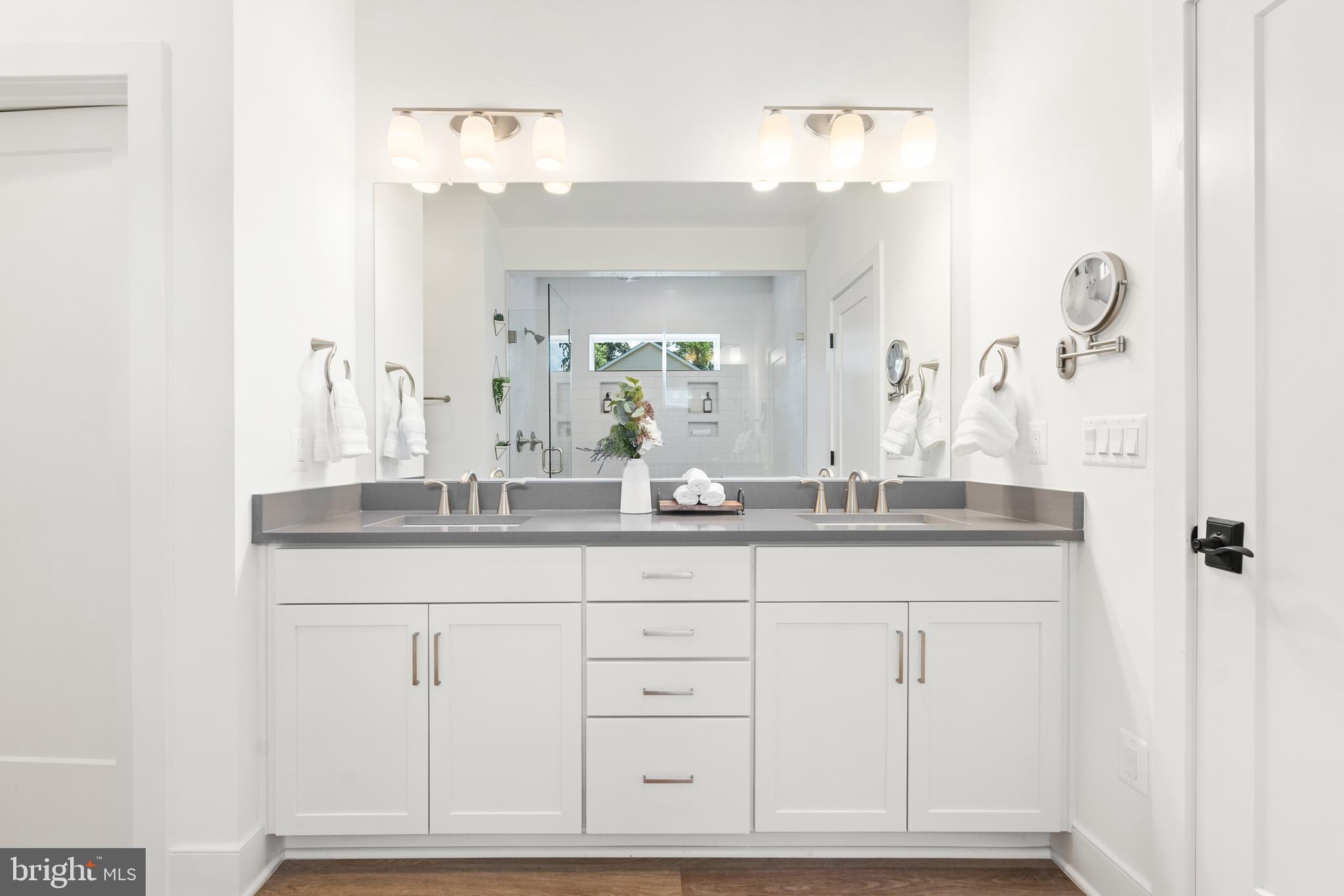 PIMMIT HILLS - Residential