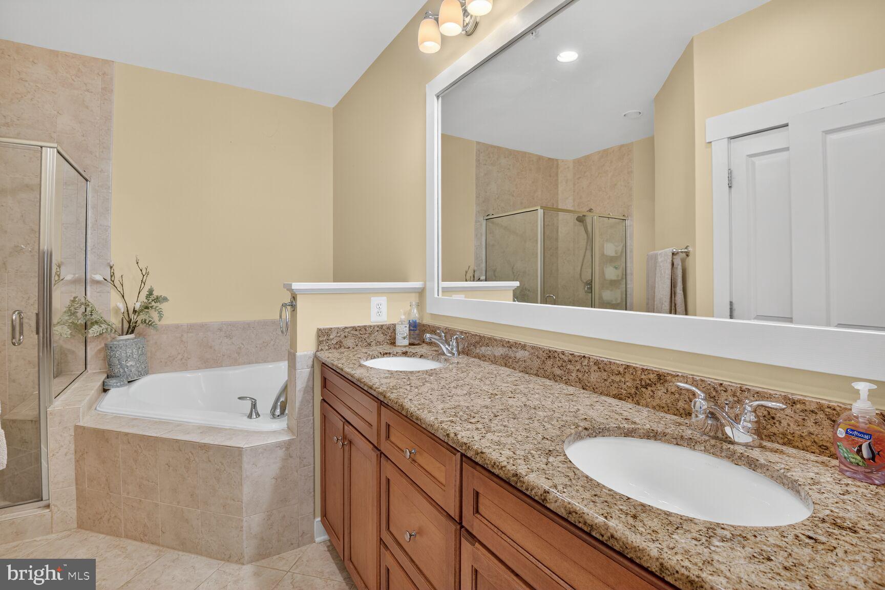 FOREST GLEN PARK - Residential Lease