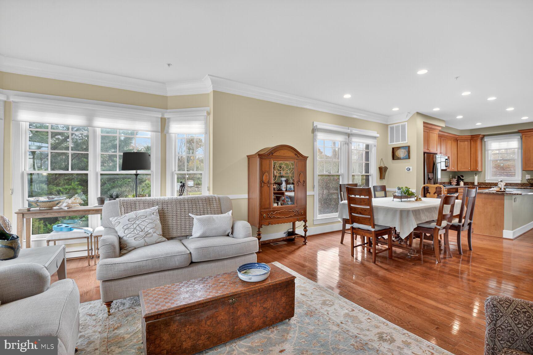 FOREST GLEN PARK - Residential Lease