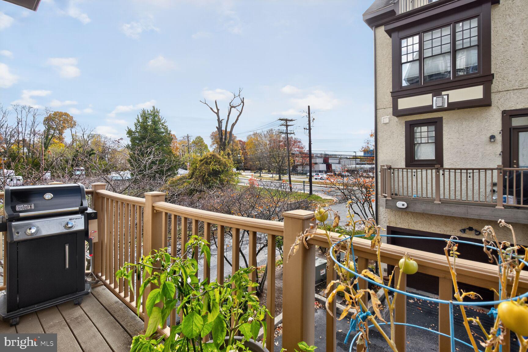 FOREST GLEN PARK - Residential Lease