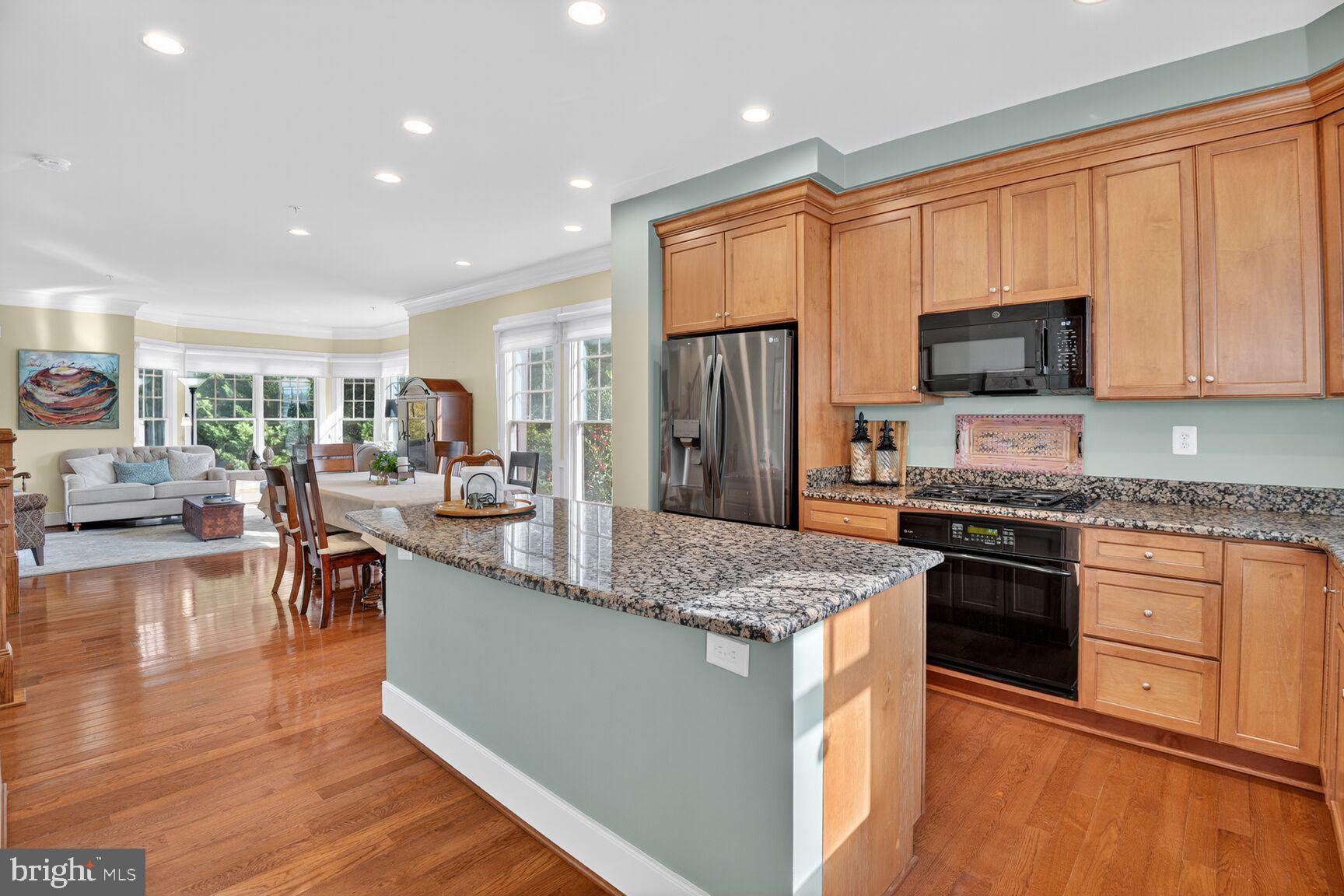 FOREST GLEN PARK - Residential Lease