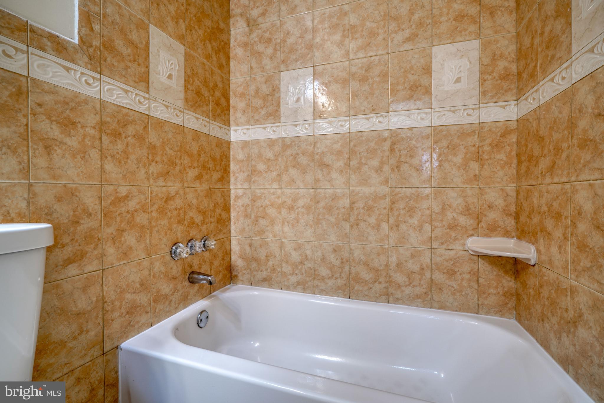 RANDALLFIELDS - Residential